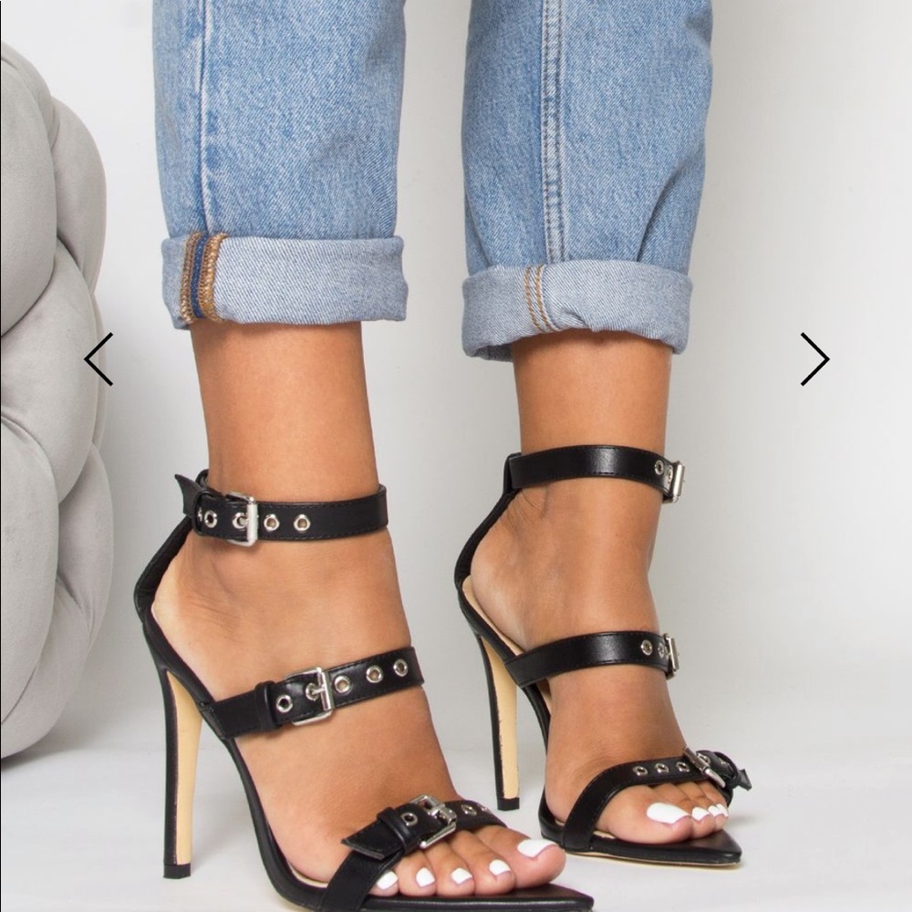 VIOLET BLACK POINTED BUCKLE STILETTO HEELS